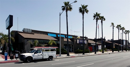 DAUM REPRESENTS KENNETH BROWN SALONS IN THE LEASING OF 4,000 SQ. FT. FOR 10-YEARS IN NEWPORT BEACH, CA